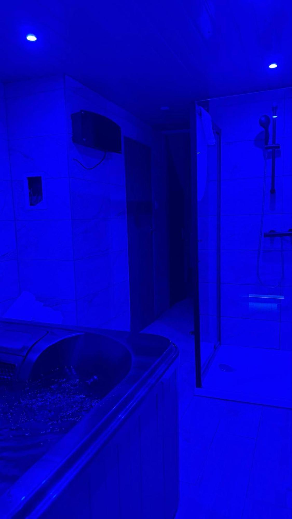 Elegant 1Bedroom Flat With Jacuzzi In A Prime Location London Ngoại thất bức ảnh