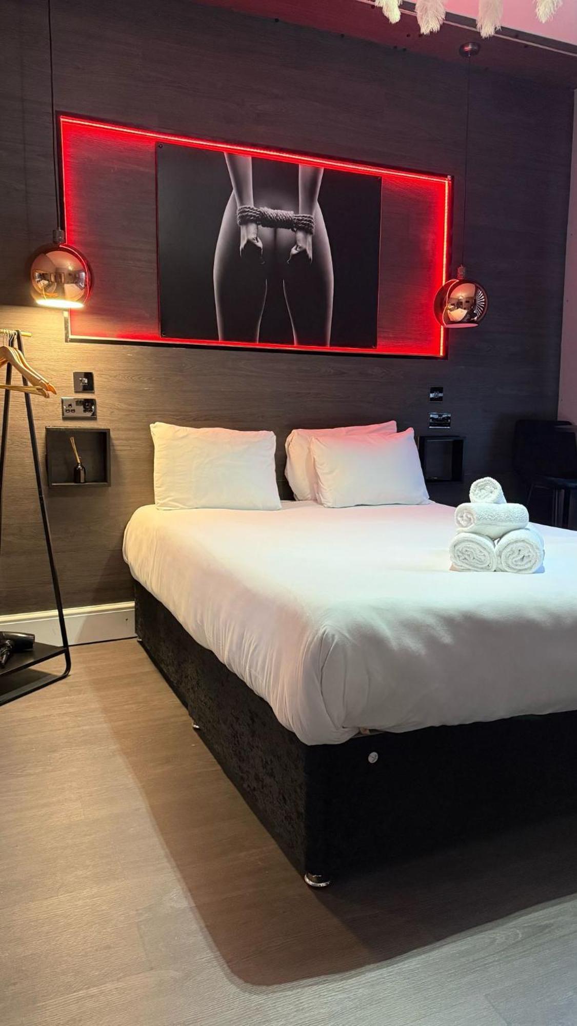 Elegant 1Bedroom Flat With Jacuzzi In A Prime Location London Ngoại thất bức ảnh