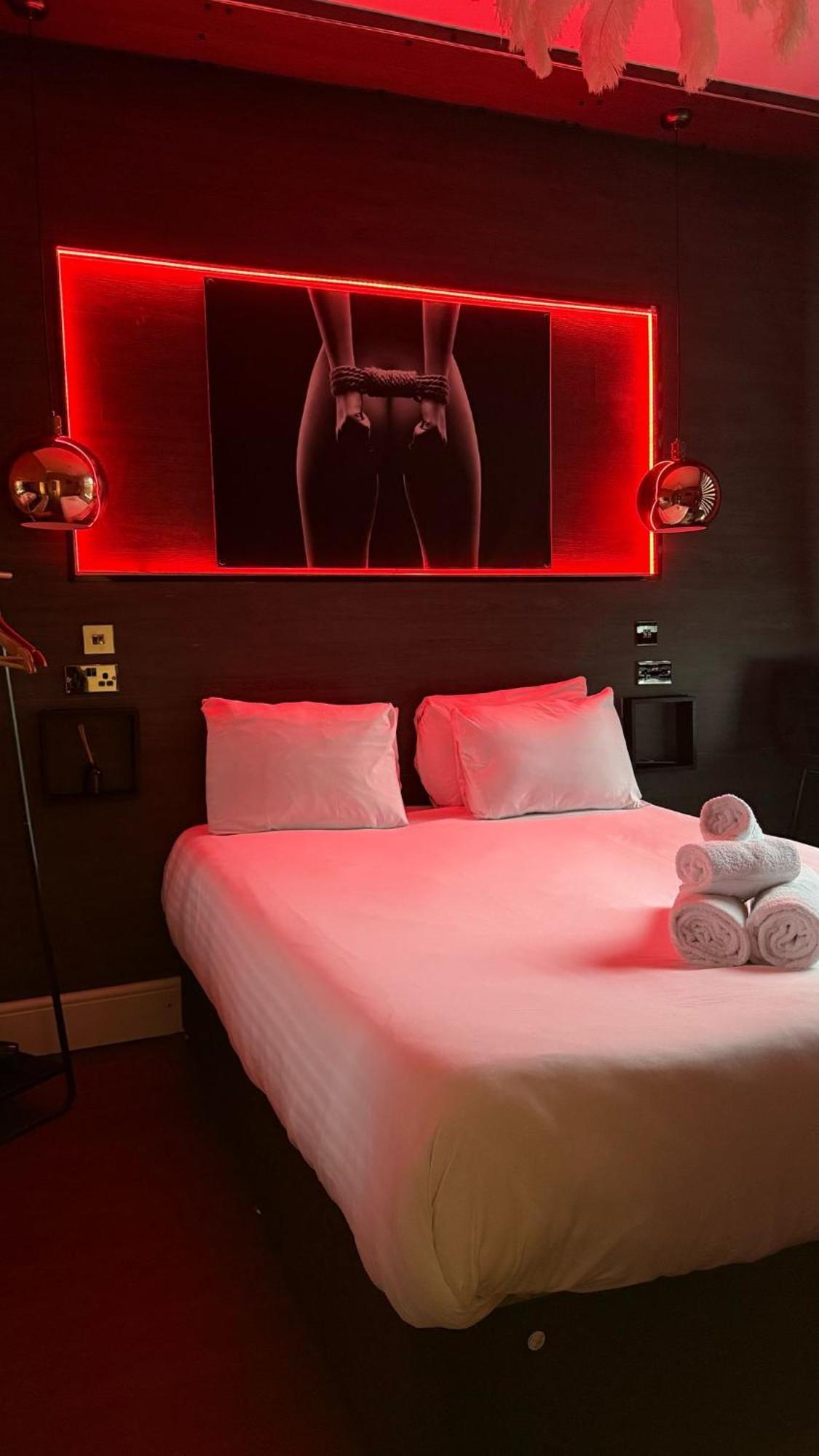Elegant 1Bedroom Flat With Jacuzzi In A Prime Location London Ngoại thất bức ảnh